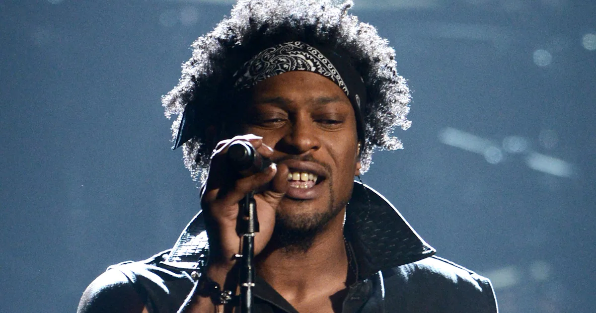 D'Angelo Releases His First Album in 15 Years, Here's A Career Timeline ...