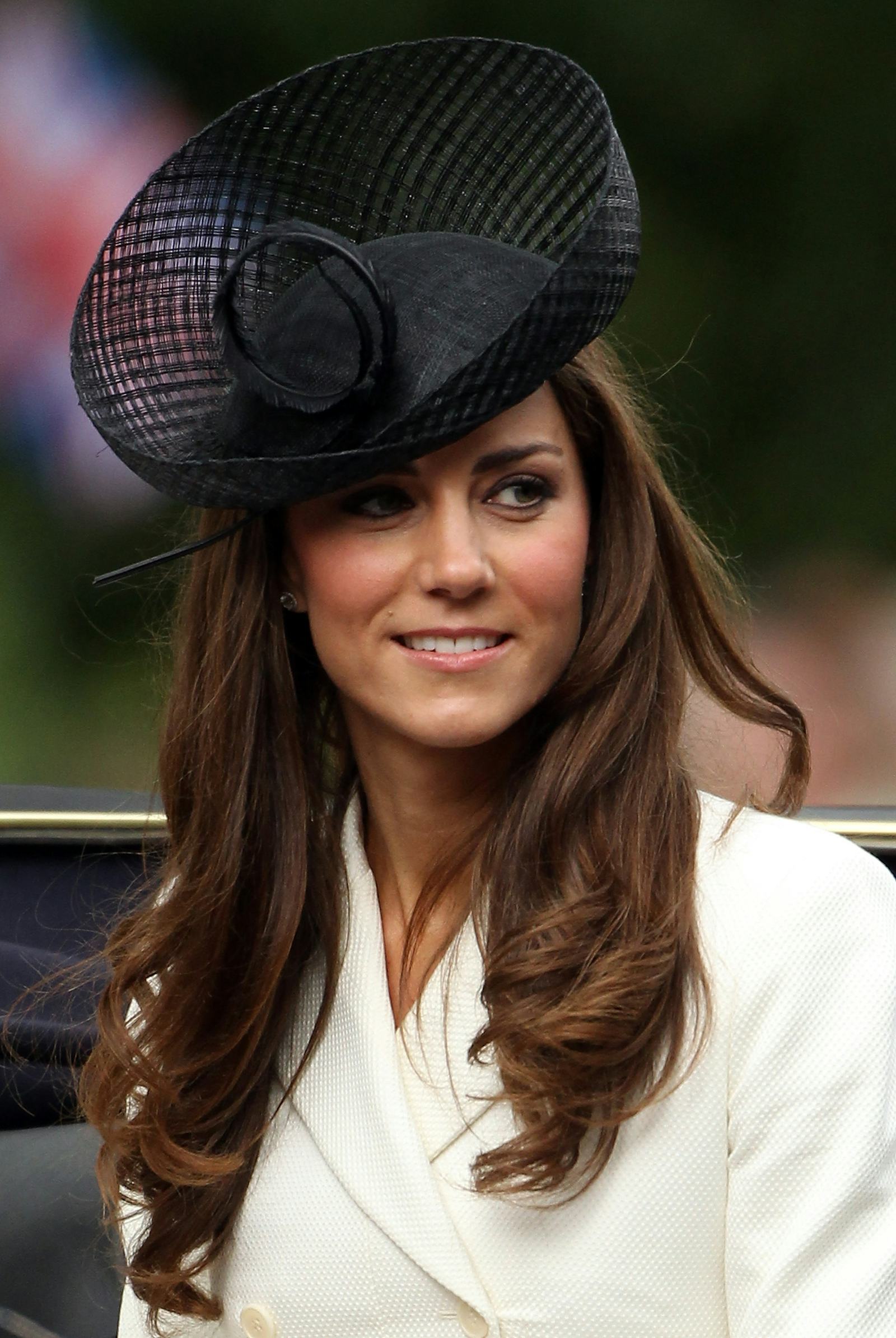 Kate Middleton's Butt Has A Bodyguard Thanks to Tasteless Paparazzi