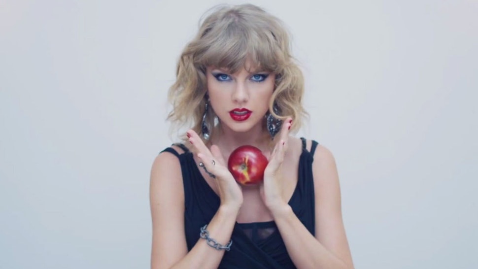 What Are The 41 Collectibles In Taylor Swifts Blank Space Iphone