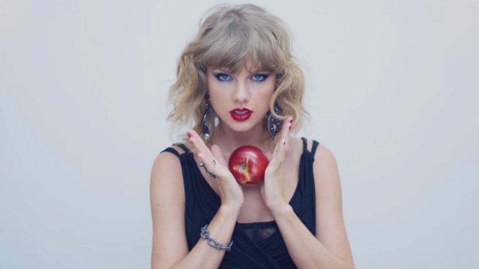 What Are The 41 Collectibles In Taylor Swifts Blank Space Iphone What Are The 41 Collectibles In Taylor Swifts Blank Space Iphone