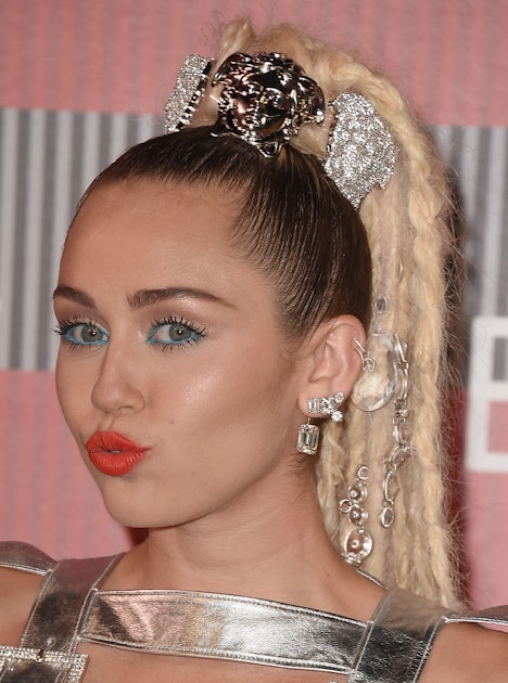 Miley Cyrus Hot Blonde Pussy - Miley Cyrus' 2015 VMAs Red Carpet Outfit Looked Like These 6 Unexpected  Things