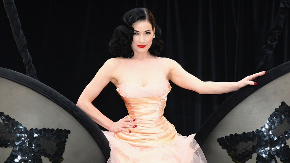 7 Tips For Making A Strapless Bra More Comfortable