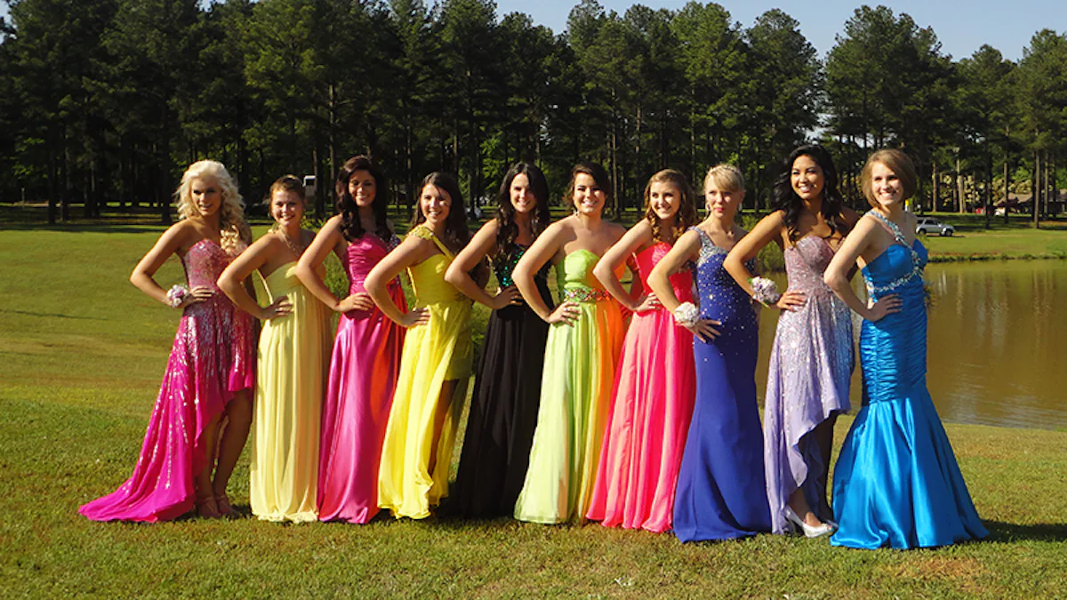 people in prom dresses Custom Prom Dress Design for Atlanta Seniors