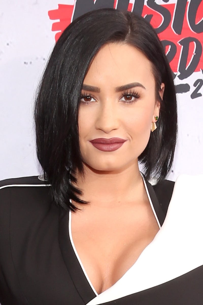 Demi Lovato At The 2016 iHeart Radio Music Awards Looked Like The ...