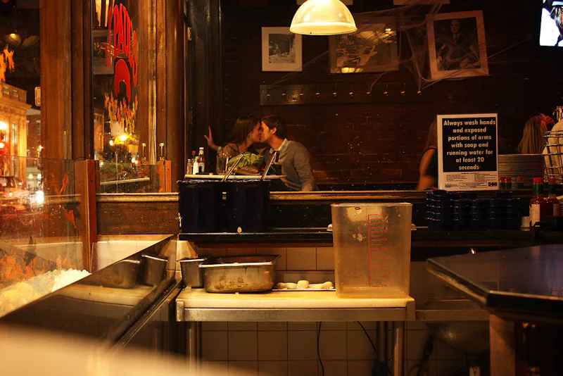 The Best First Date Places According To Dating App Clover Show That Americans Really Like 