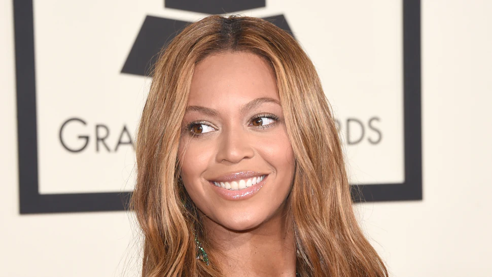 Beyonce Wears Self Portrait LBD, And Luckily For Us This Look Is So In ...