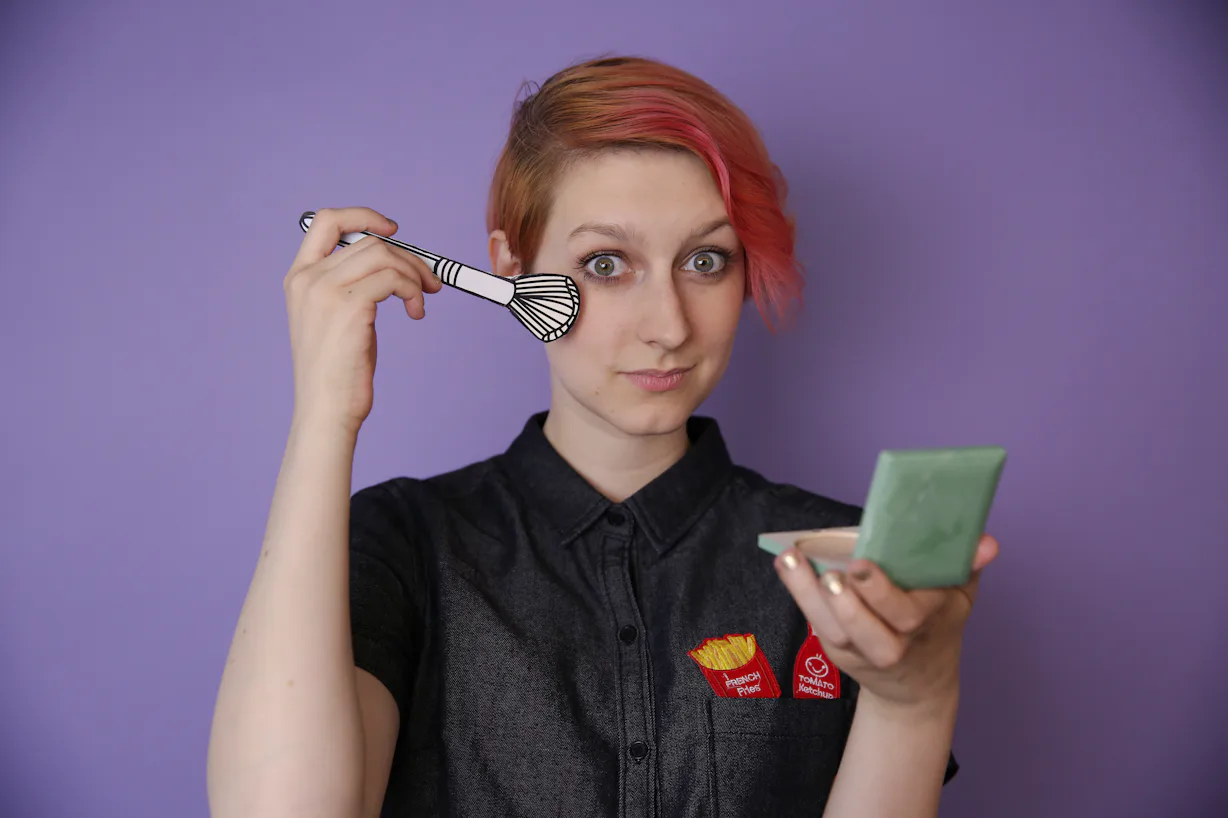 How To Apply Makeup When You're Sweaty, Because It's About To Get Hot ...