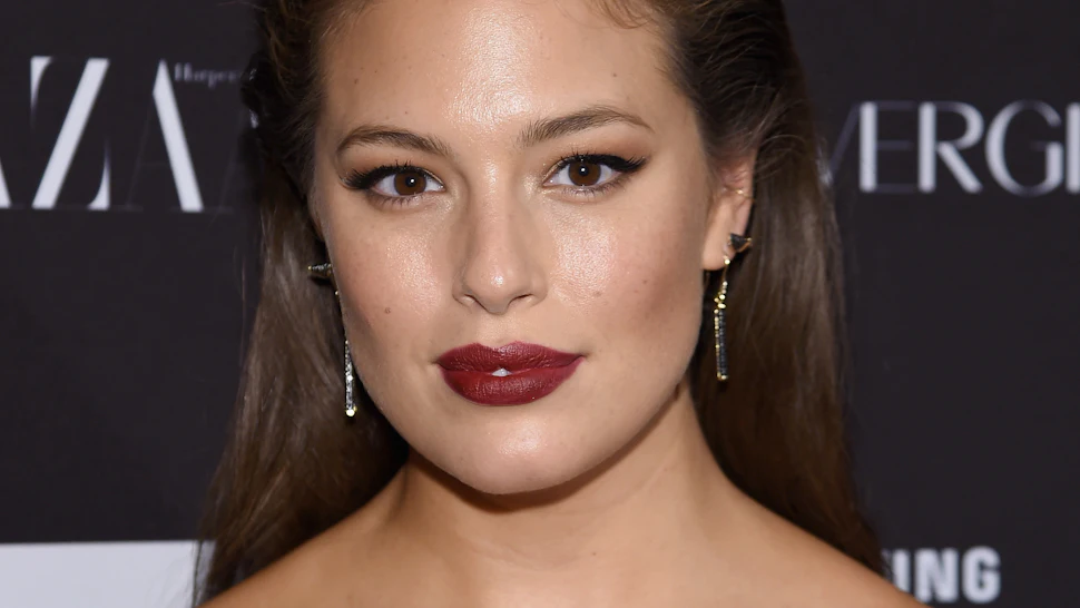 Ashley Graham Covers The 'Sports Illustrated' Swimsuit Edition Because ...