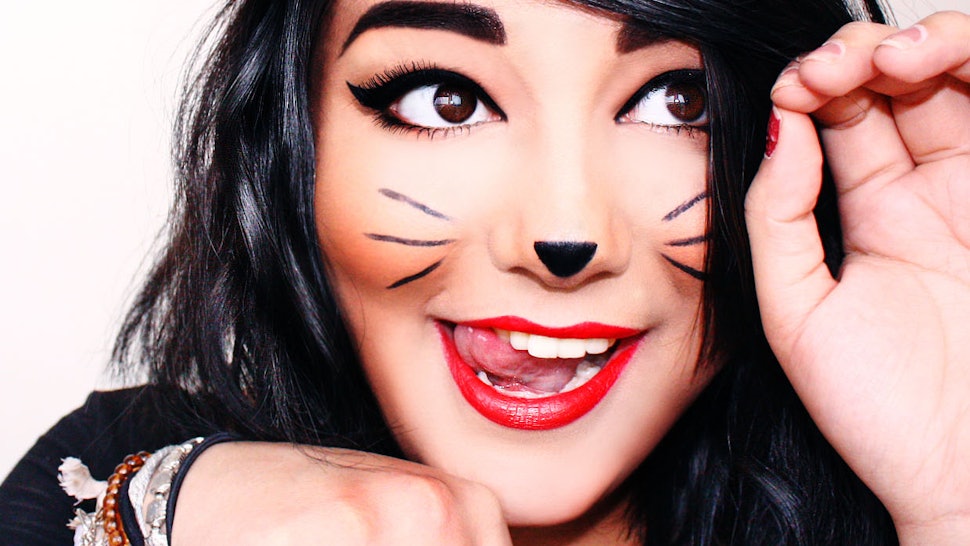 7 Halloween Cat Costume Ideas That Are Anything But Basic