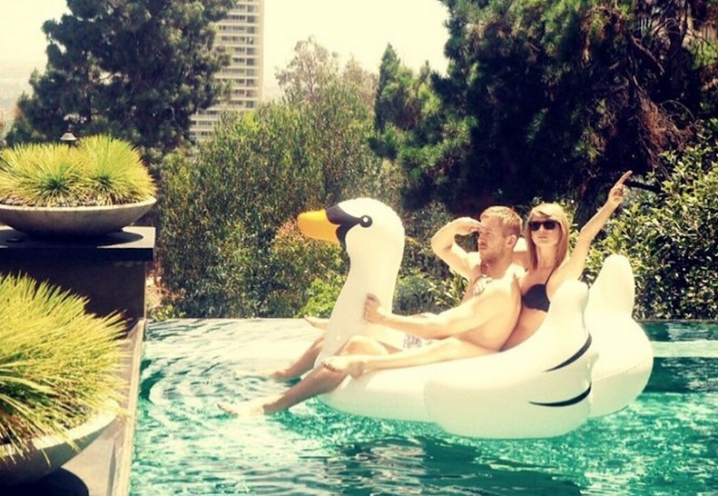 Giant swan float celebrities