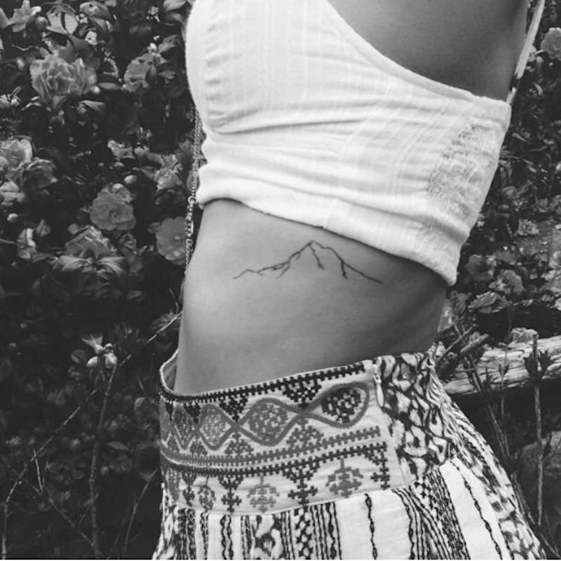 11 Cool Ribcage Tattoos That Will Give You Some Inspiration For Your Next Design