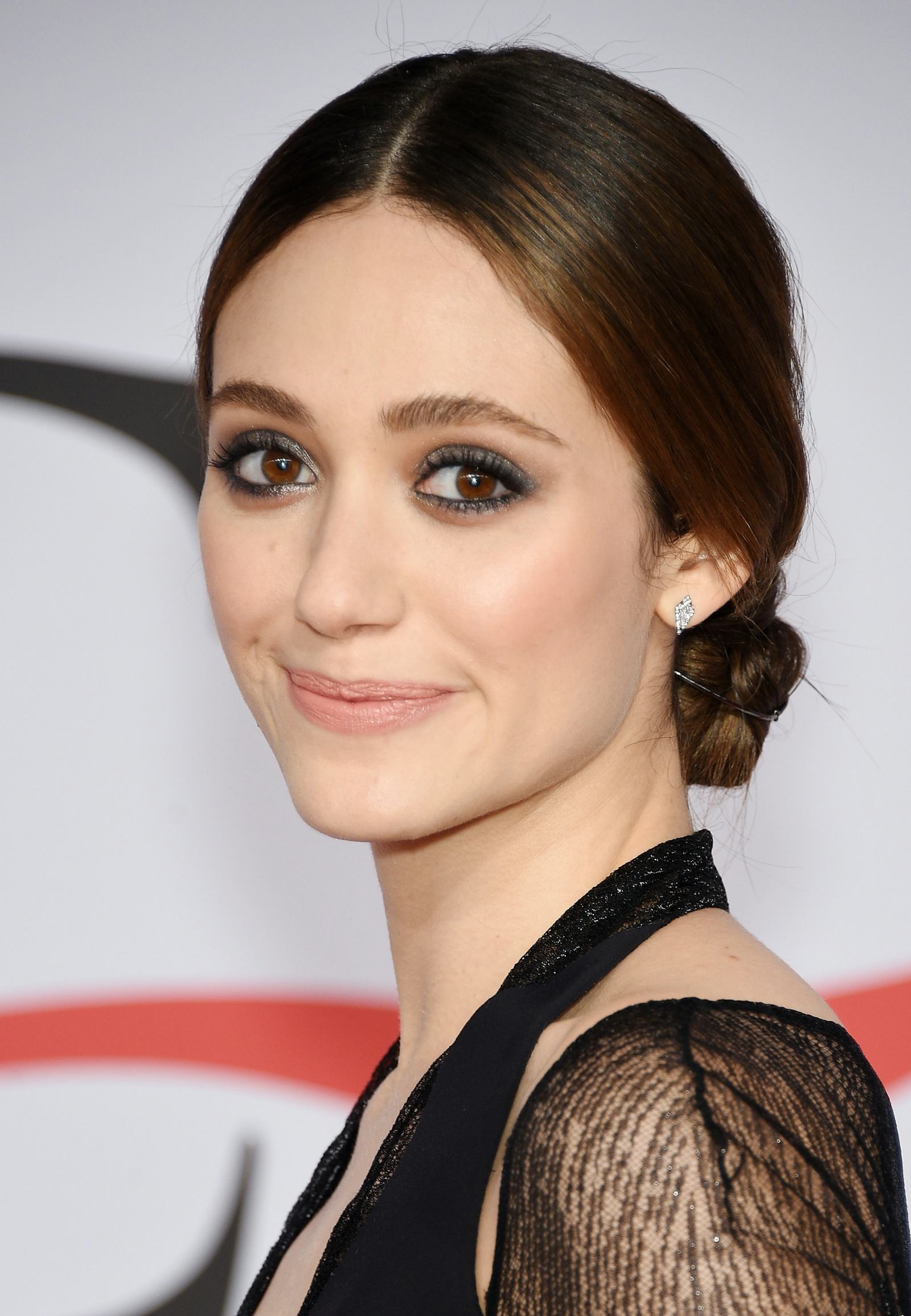 emmy rossum    cfda awards pulls  vampire chic perfectly