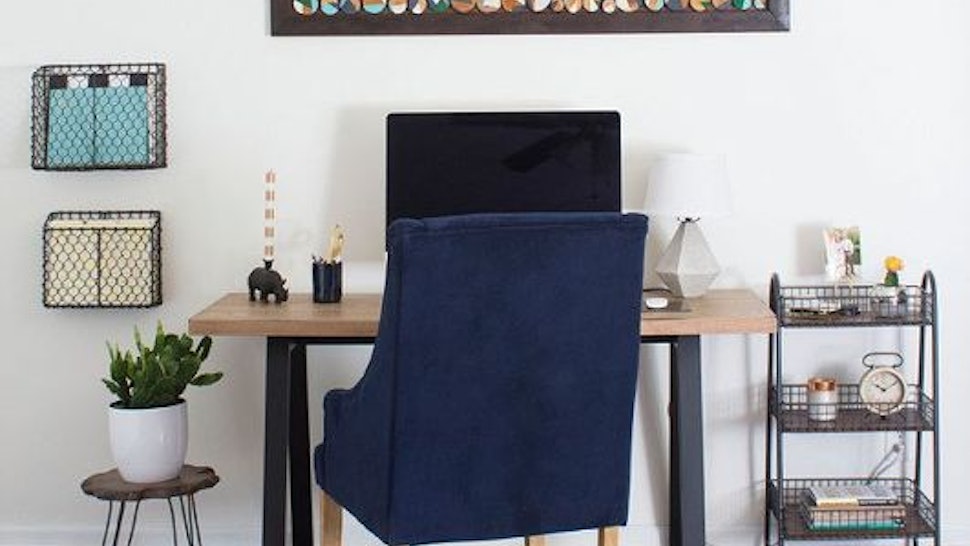 7 Ways To Decorate An Empty Wall When You Re Looking For Some