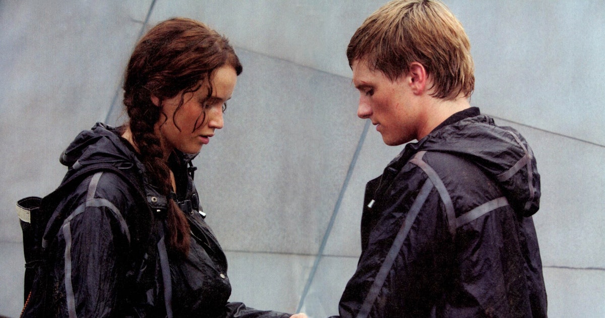 16 Romantic Katniss Peeta Quotes Mockingjay Needs In Part One