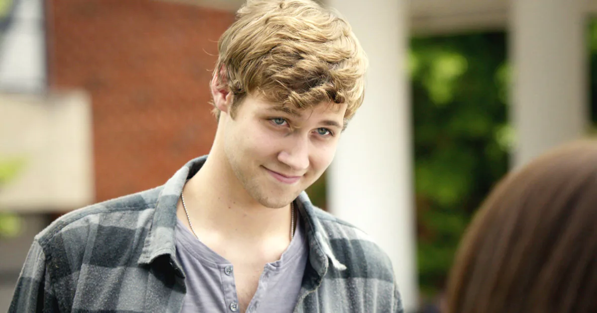 The 'Finding Carter' Crash & Carter Romance Must End Before It Really ...