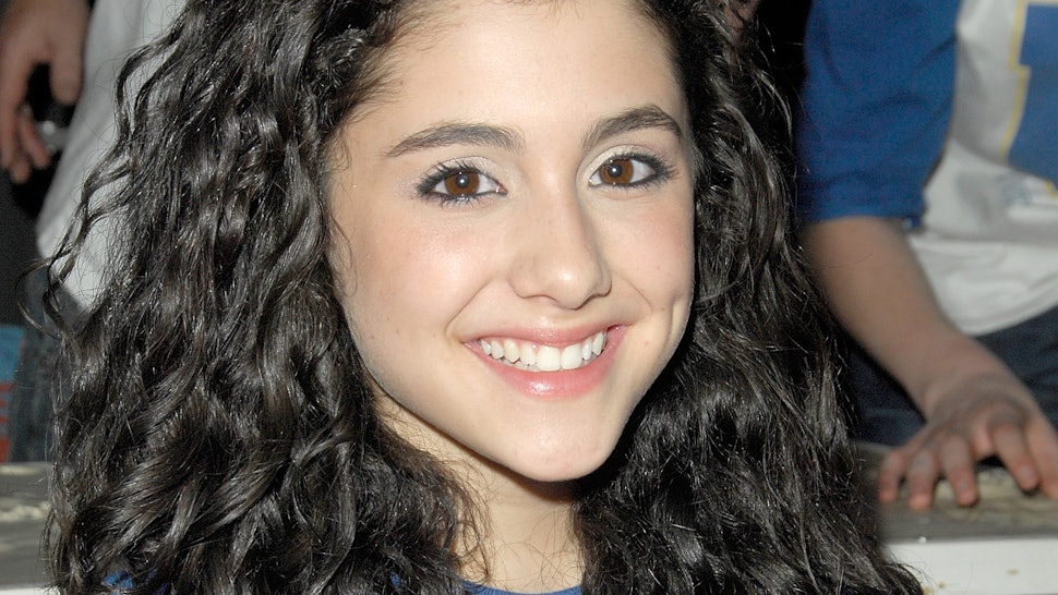 15 Celebrities Who Rarely Show Their Natural Hair Photos