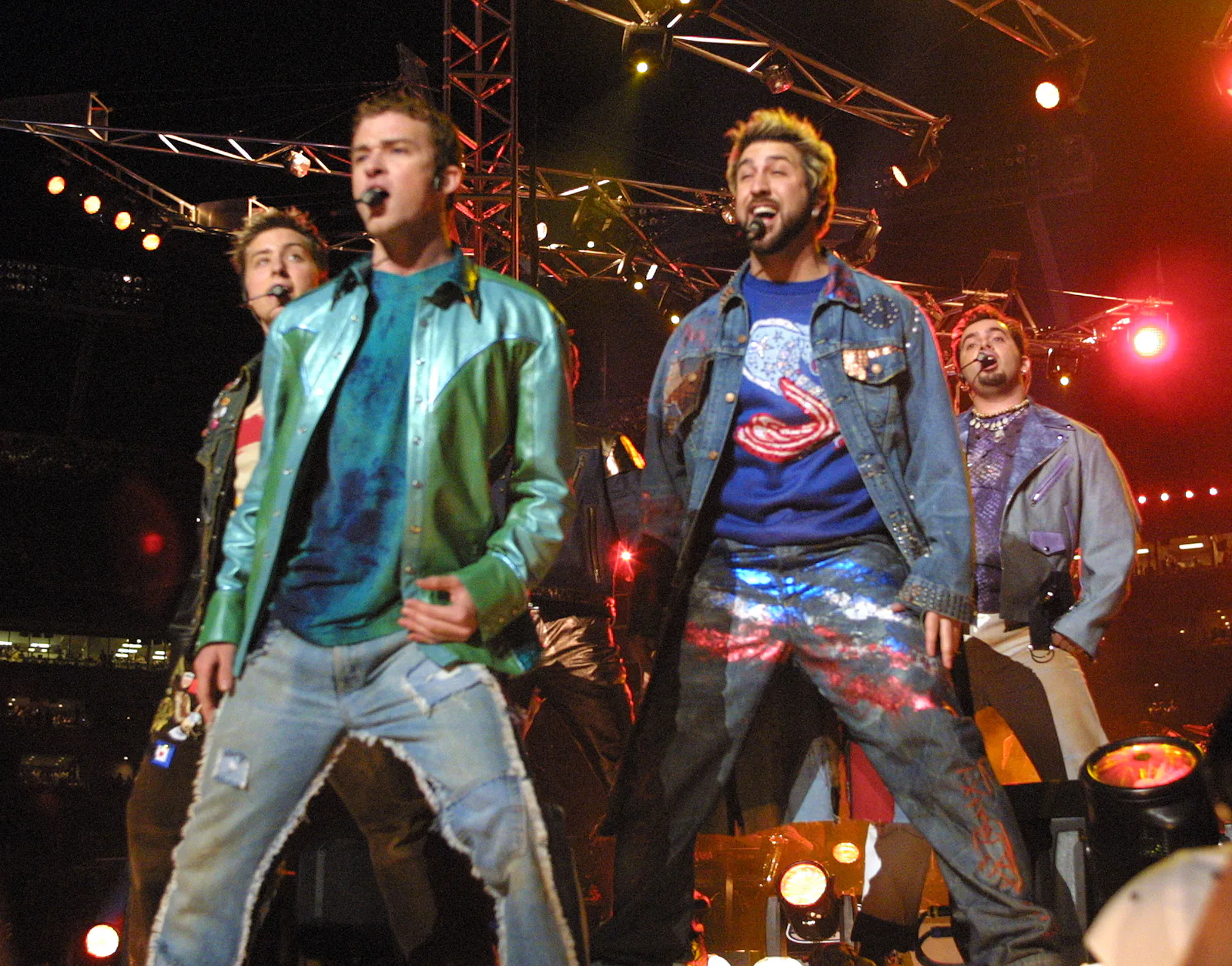 Nsync Performance Outfits *NSYNC At The 2001 Super Bowl Halftime Show Was The Epitome Of Boy Band ...