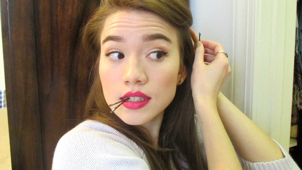 5 Cute And Easy Bobby Pin Hairstyles Using Fewer Than 5 Bobby Pins