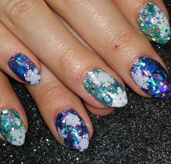 10 Winter Themed Manicures That Will Have You Wanting To Do Your Nails ...