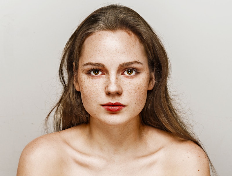 7 Ways To Get Freckles In The Sun Without Putting Yourself At Risk