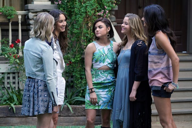 The 'Pretty Little Liars' Favorite Shoe Brands Revealed By Costume ...