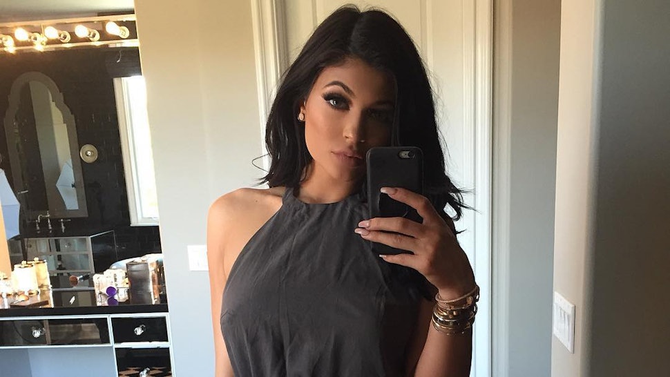 Kylie Jenners Makeup Artist Shares The Products She Uses To Make