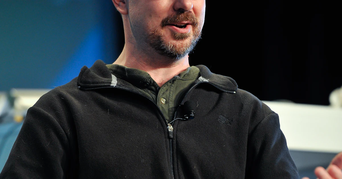 Scalzi John Scalzi : L'auteur de science-fiction à succès explore le musée de ...
