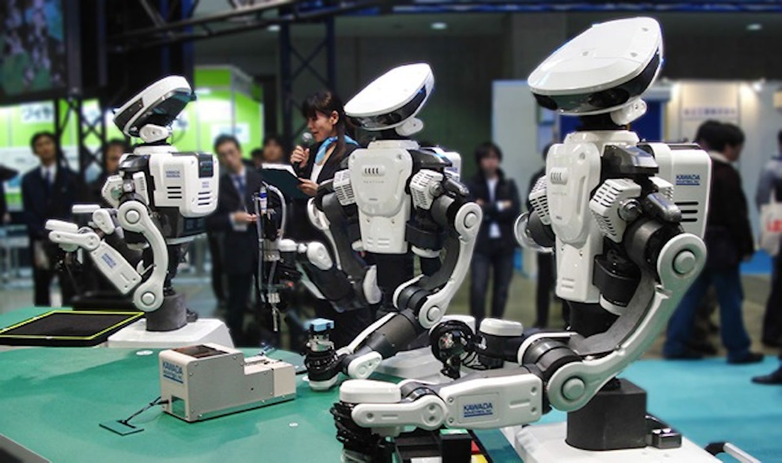 Роботы для обеспечения безопасности. Робототехника Японии. Робототехника АВ Японии. Роботостоение в Япопонии. Современные роботы.
