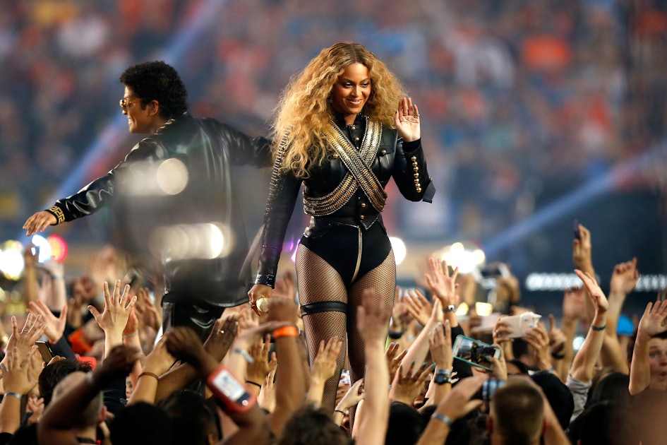 Will Beyonce Make A Surprise Grammys Appearance? One Clue Indicates