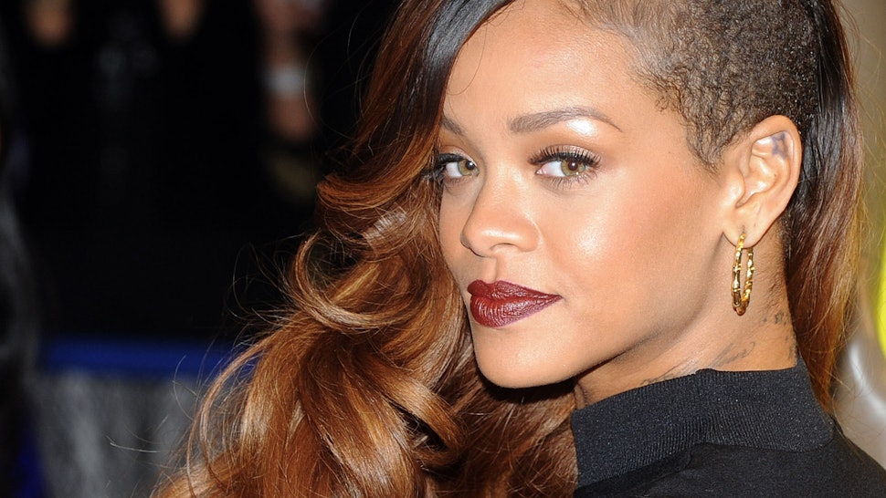 37 Rihanna Hairstyles Broken Down By Colour That Prove She Can