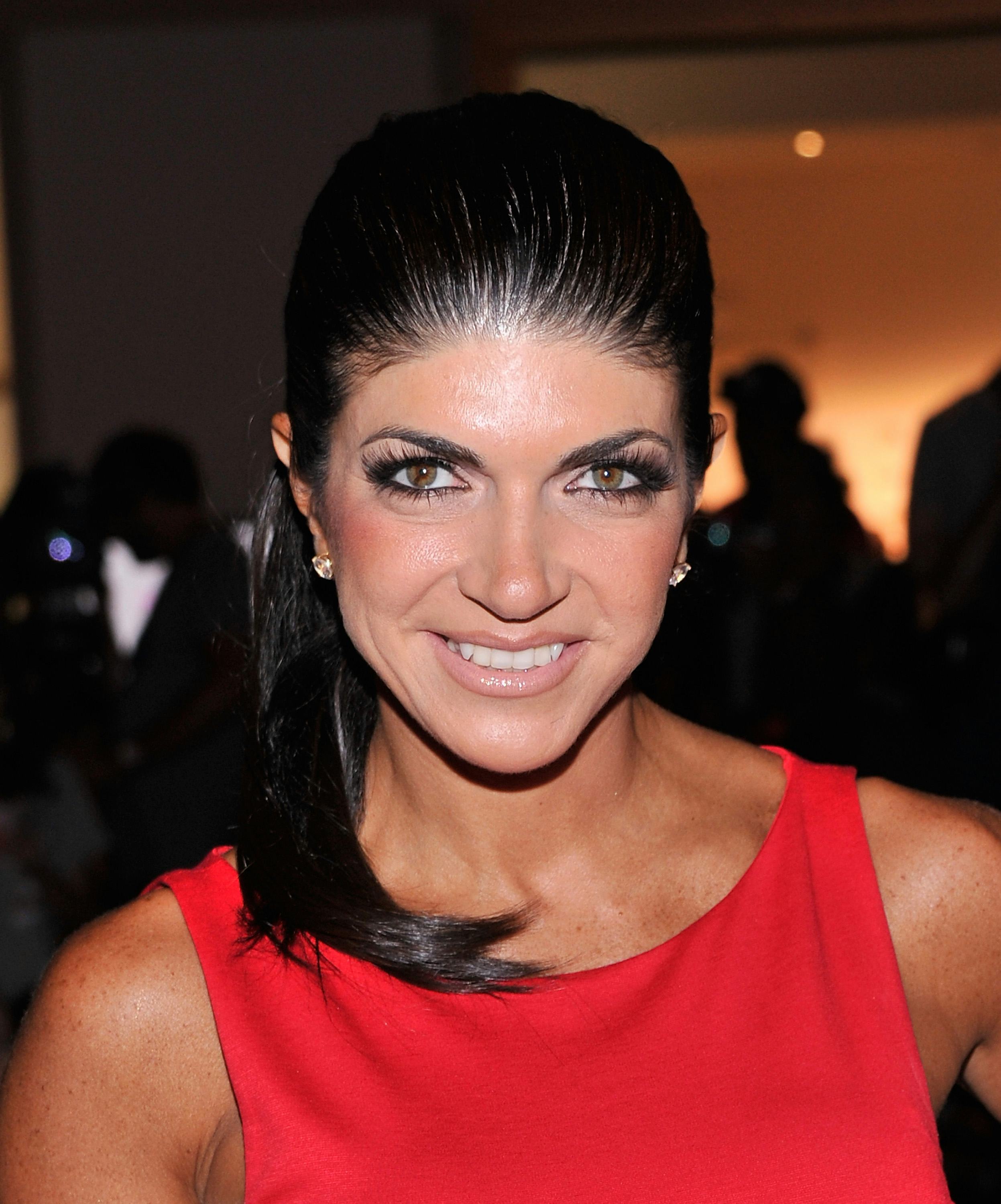 Teresa Giudice is in the ‘Orange Is the New Black’ Prison & Her(02)