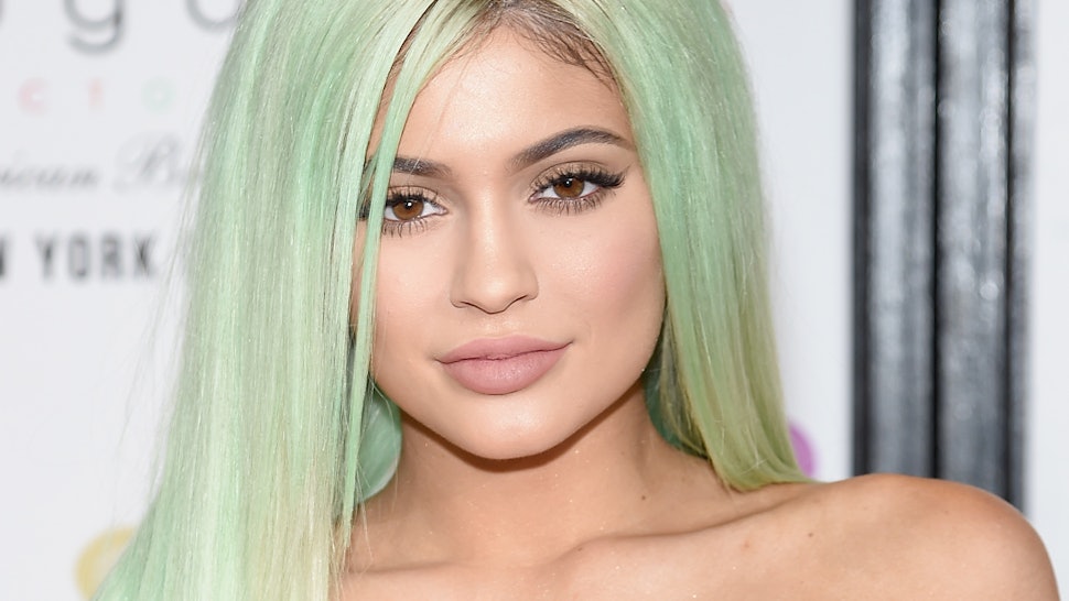 Kylie Jenner Debuts Green Hair Because She Cant Stop Wont Stop