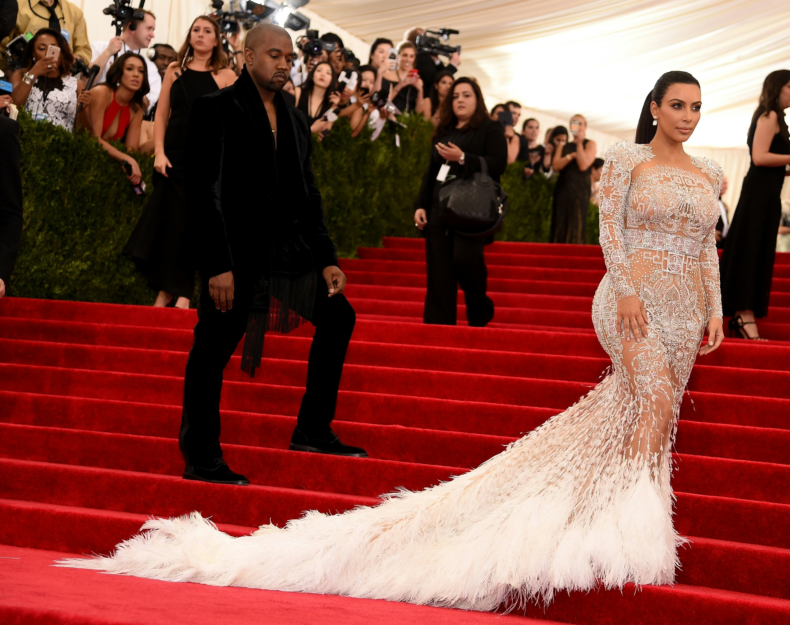 Kim kardashian met gala 2012 best sale