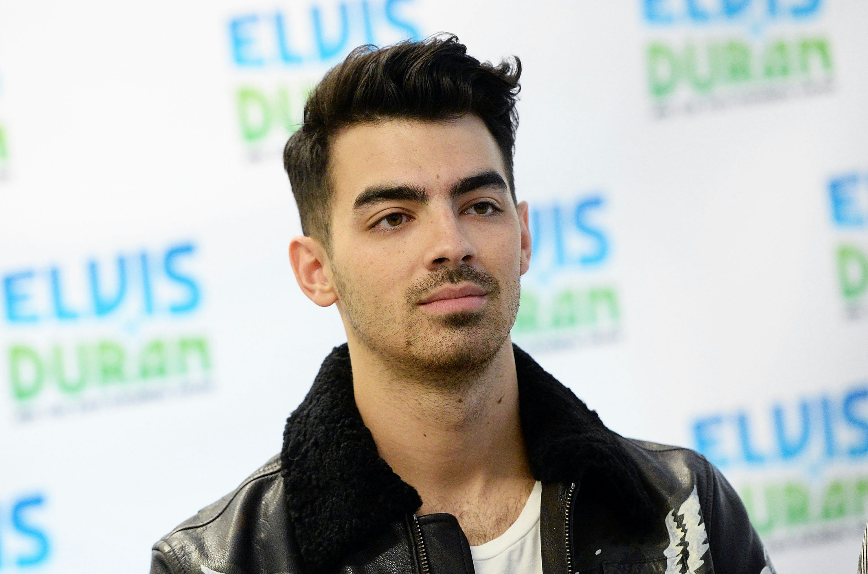 Joe Jonas Debuts Blue Hair Cause Guys Love Post Breakup Makeovers