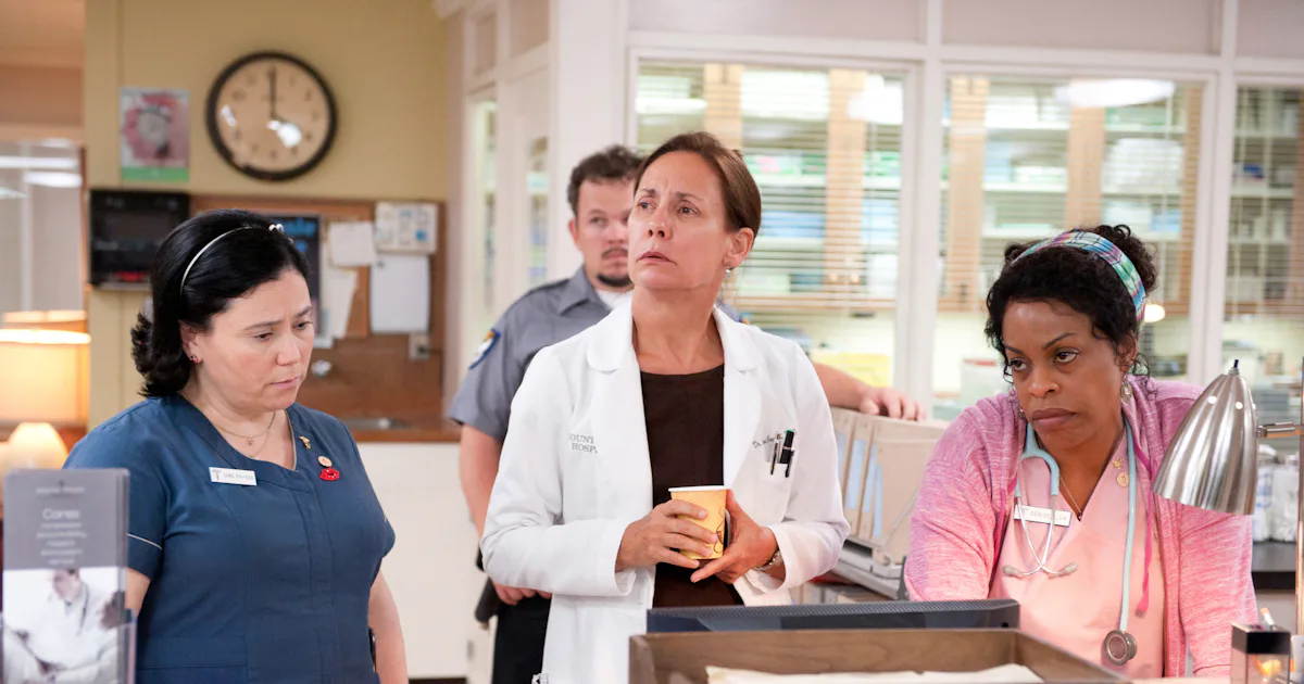'Getting On' Season 1 Recap Will Make You Glad You Don't Work at Billy ...