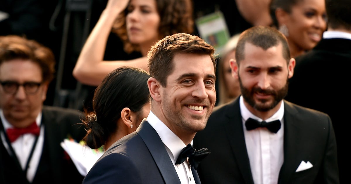 Aaron rodgers net worth 2019