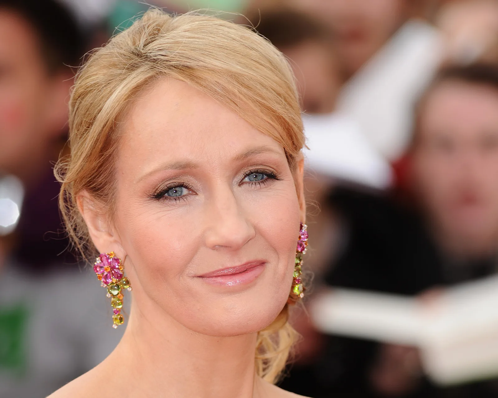 In Honor of J. K. Rowling's birthday, 7 Magical Life Lessons from the ...