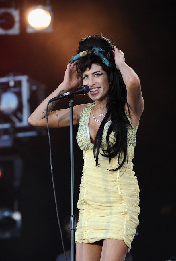 Amy Winehouse's Beehive & Eyeliner Were As Big And Beautiful As Her ...