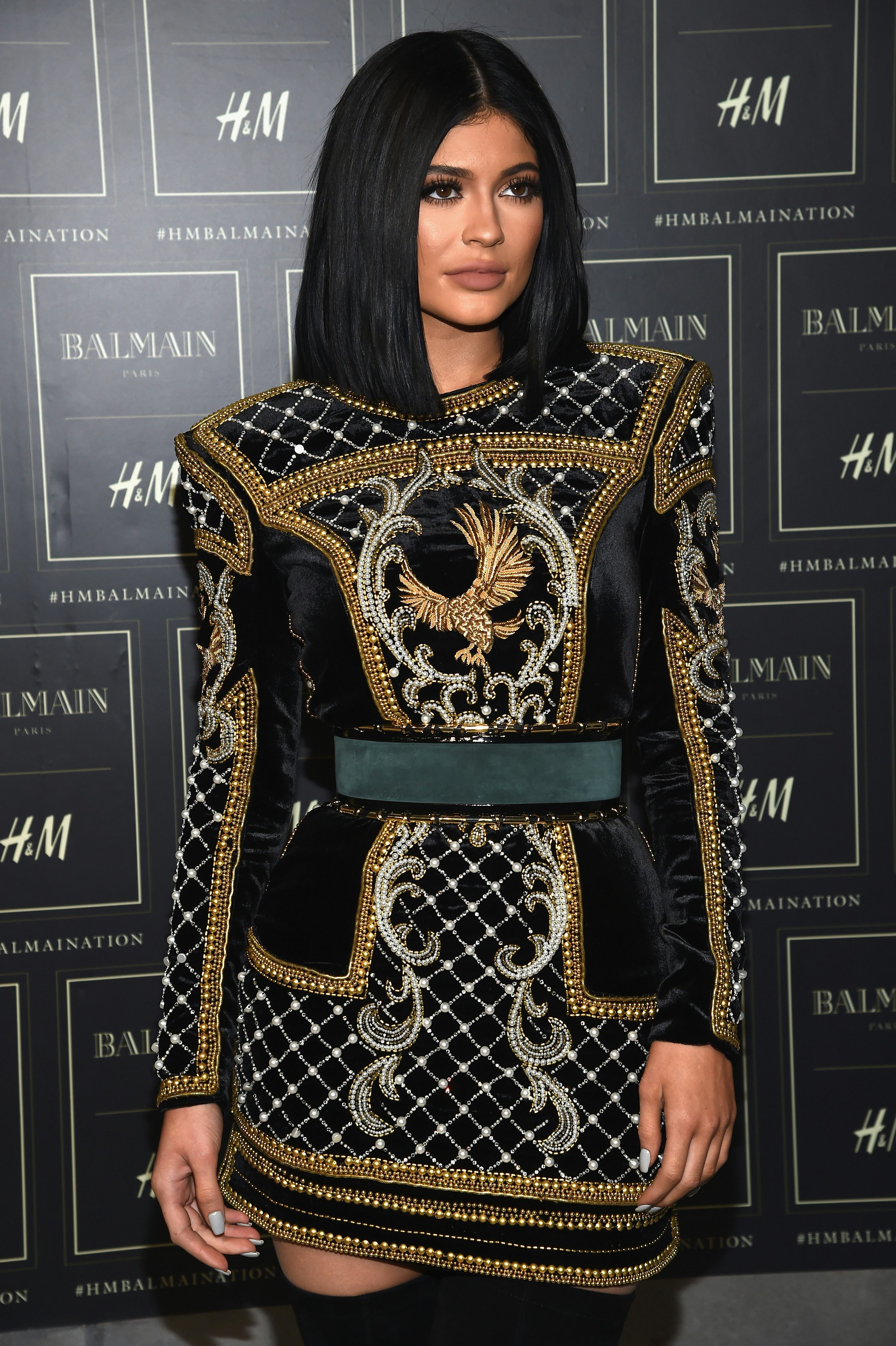 Kylie jenner shop balmain dress price