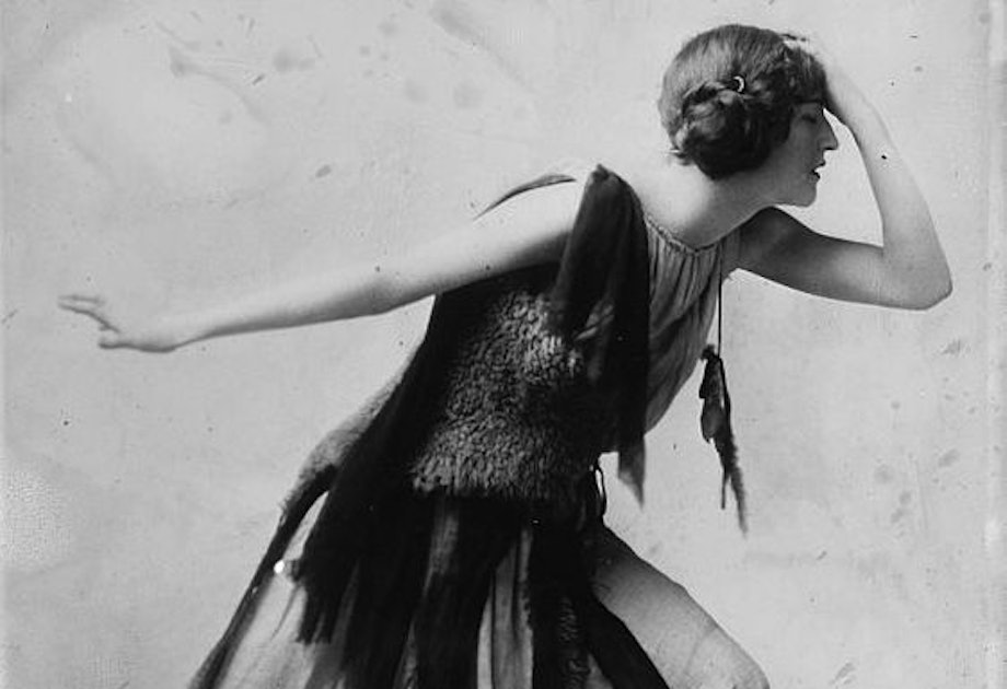 The 9 Most Scandalous Dresses Of The 1920s Were Bold For Their Time — PHOTOS