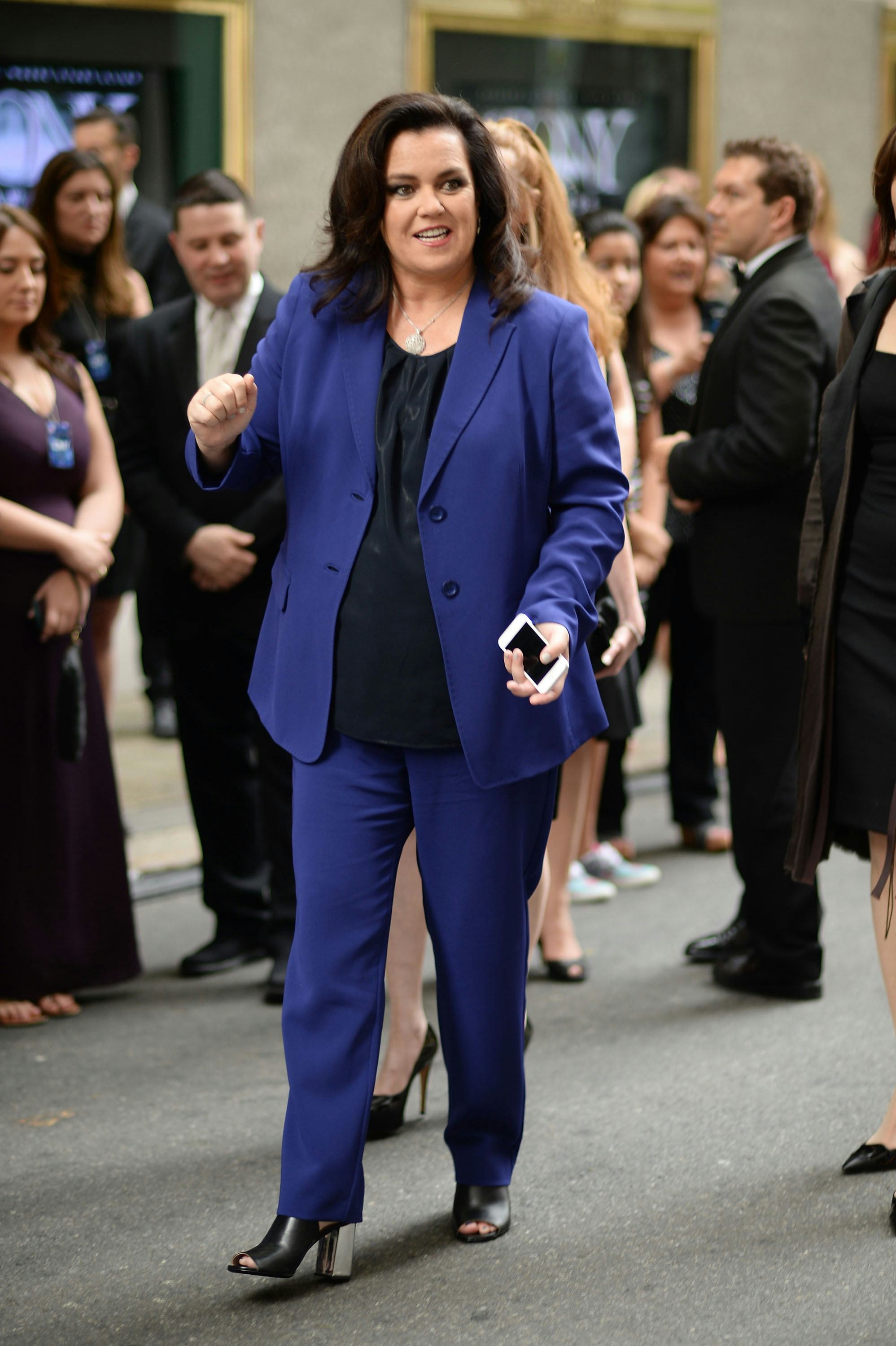 Rosie O'Donnell Will Return To 'The View' After All & The Network Is ...