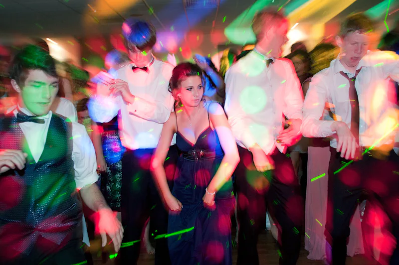 21 Memorable Prom Moments From Movies & TV, Because You Know These ...