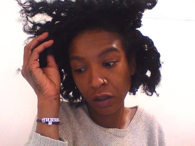 8 Struggles Everyone Who Wraps Their Hair Nightly Will Understand