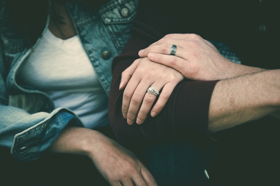 11 Signs Youre A Controlling Person And Its Sabotaging Your Relationships 