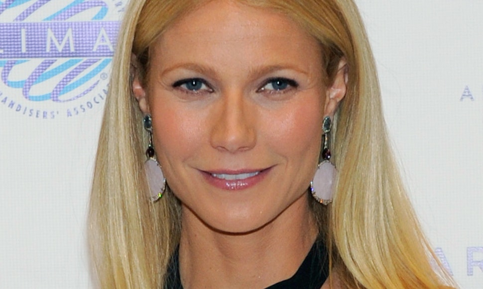 Gwyneth Paltrow Is Dating A Sex Addict In Thanks For Sharing Trailer