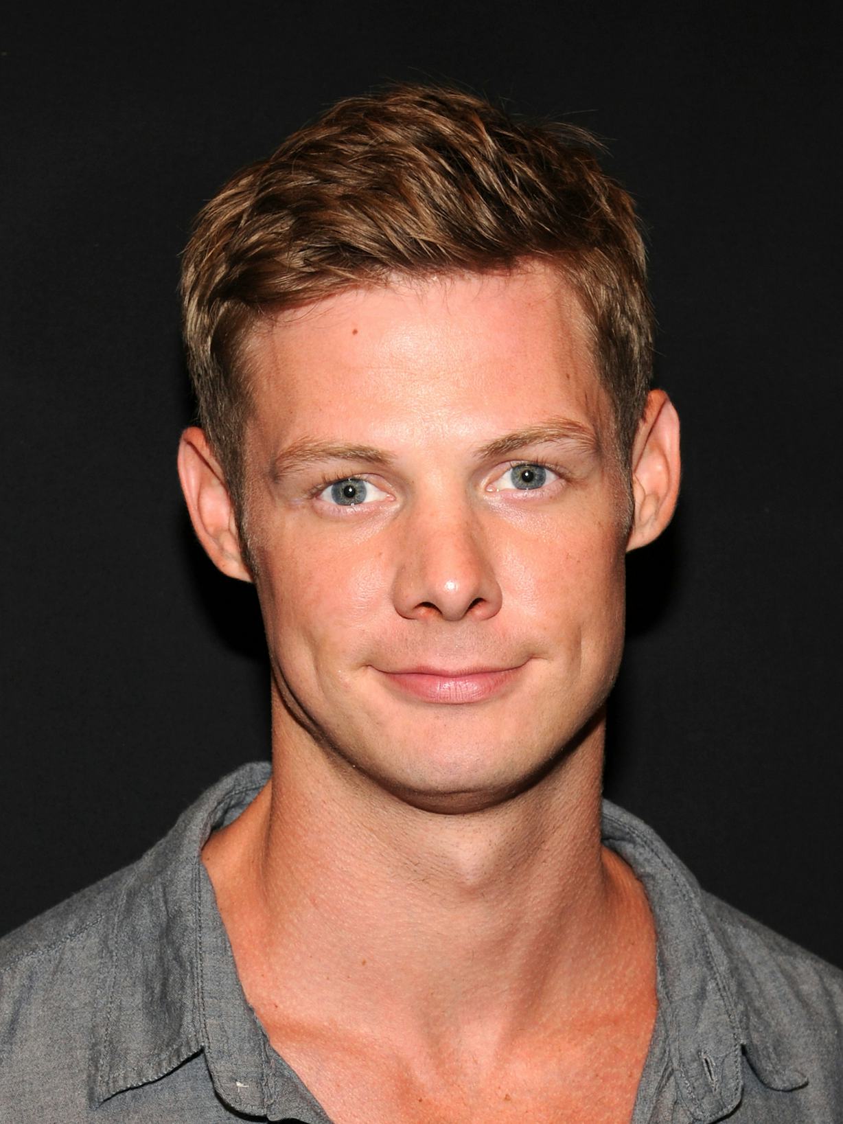 'Pretty Little Liars' Star Brandon Jones Was Arrested For Allegedly