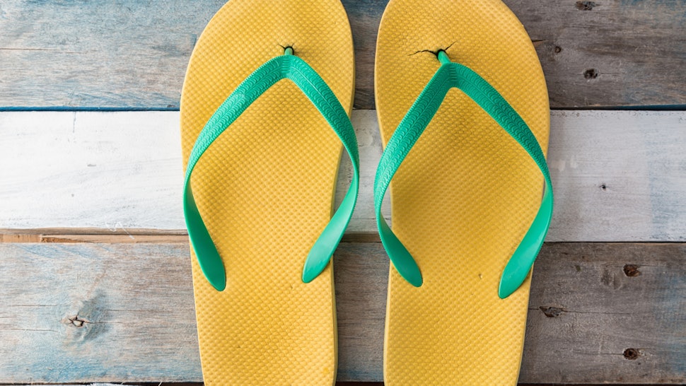 Effects Of Wearing Flip Flops That Scientifically Prove Effects Of Wearing Flip Flops That Scientifically Prove