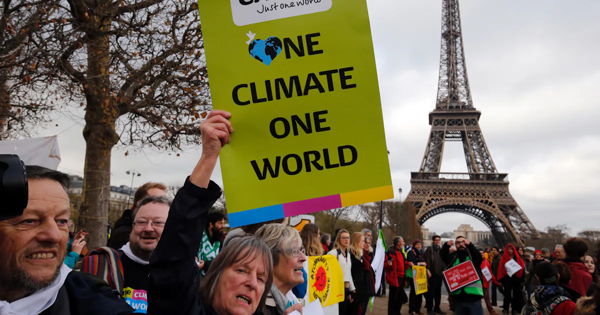 Paries Involved Photos & Videos From Paris Agreement Show Just How Happy Everyone Is ...