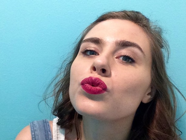 7 Ways To Stop Licking Your Lips To Avoid A Cracked Dehydrated Pout