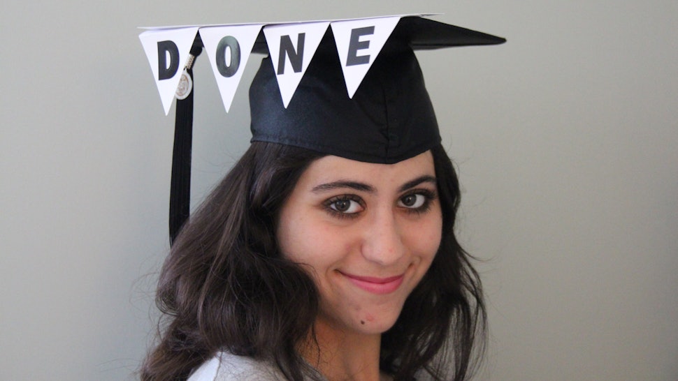 7 Diy Ideas To Decorate Your Graduation Cap Because What Better